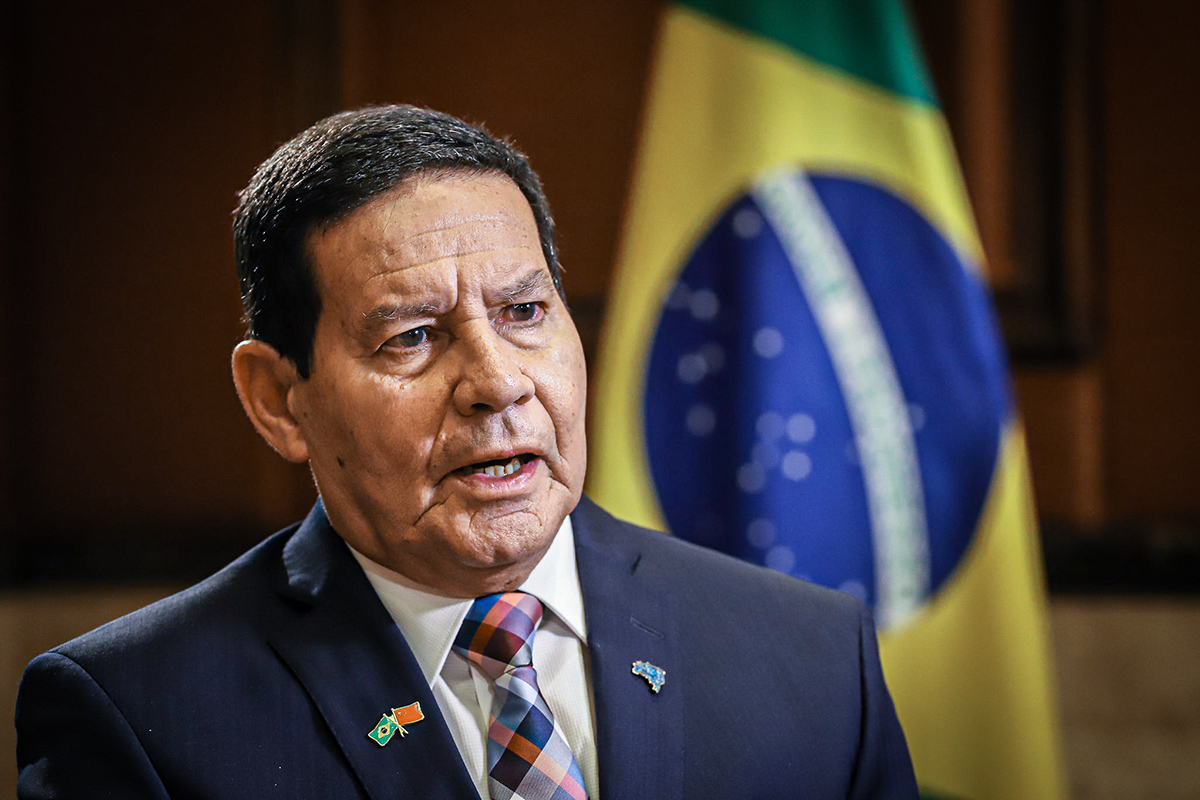 'As eleições serão realizadas', diz Mourão após fala de Bolsonaro